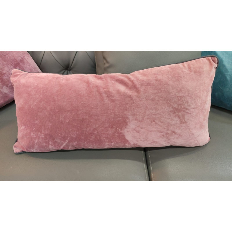 Coussin velours Rose avec la mousse intérieur offre